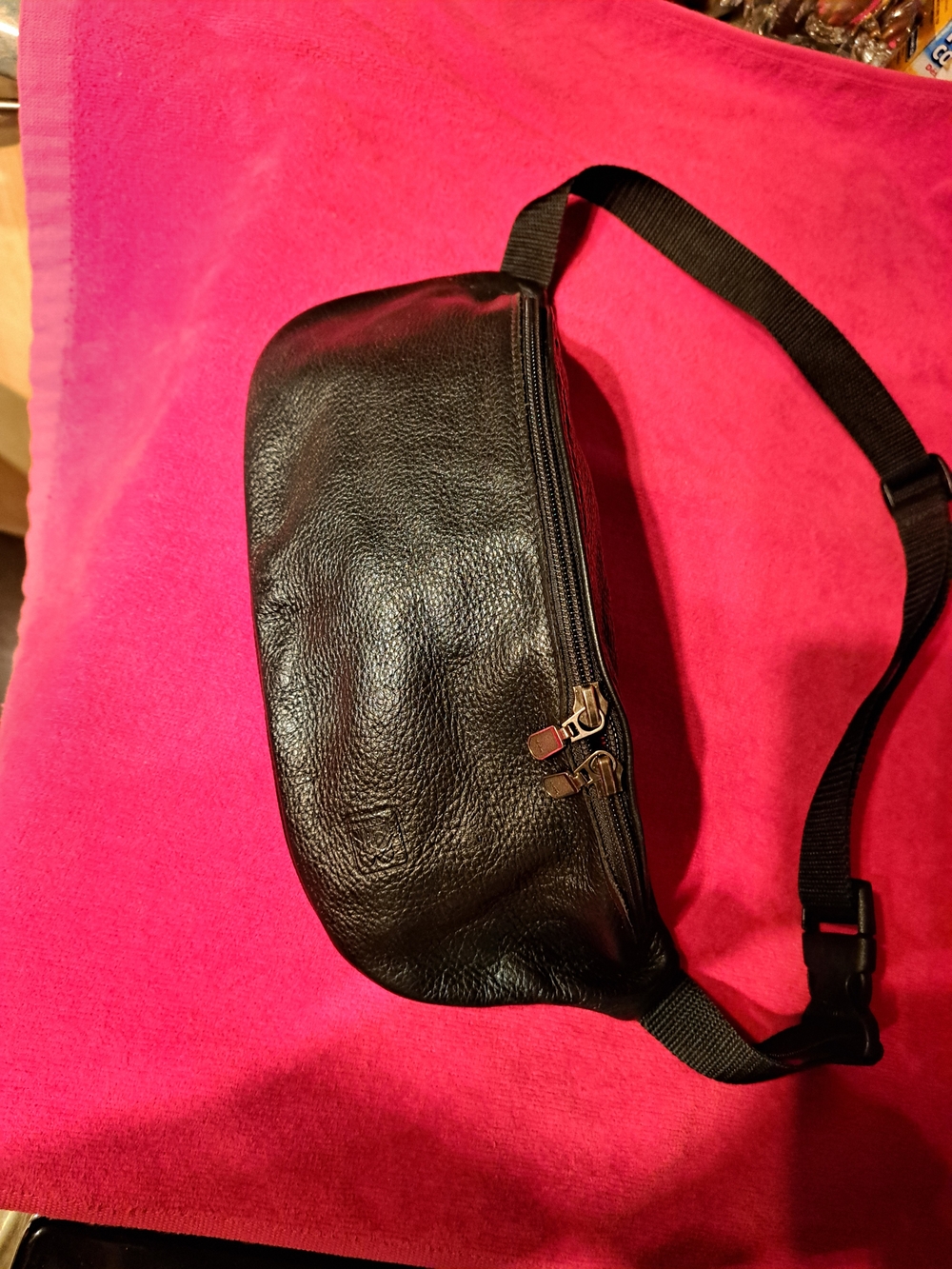 Black Leather Men’s Waist Pack / Fanny Pack Richard Brodeur